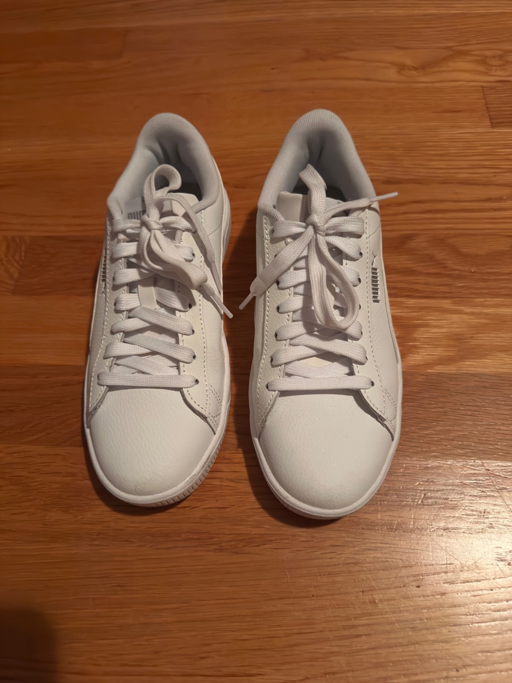 Puma Women’s size 6.5 Vikky Sneaker